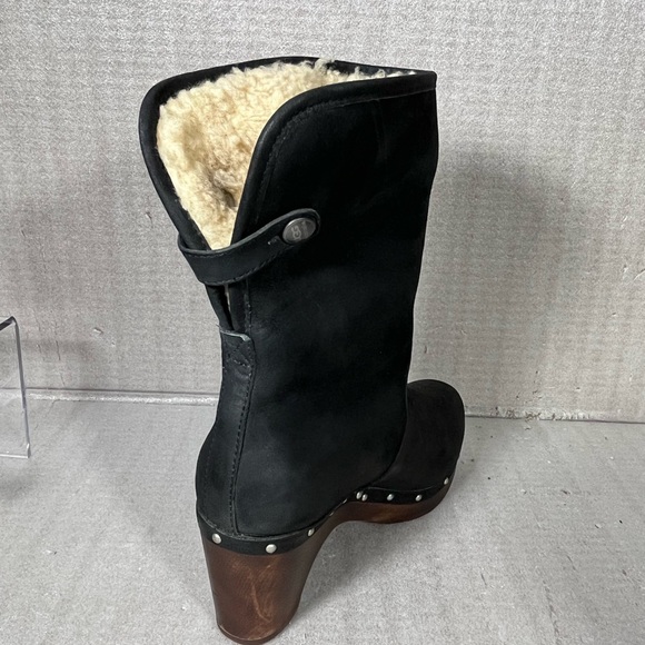 UGG S/N 3207 LYNNEA BLACK LEATHER SHEARLING SHERPA BOOTS WOMENS SIZE 7 - Picture 4 of 12